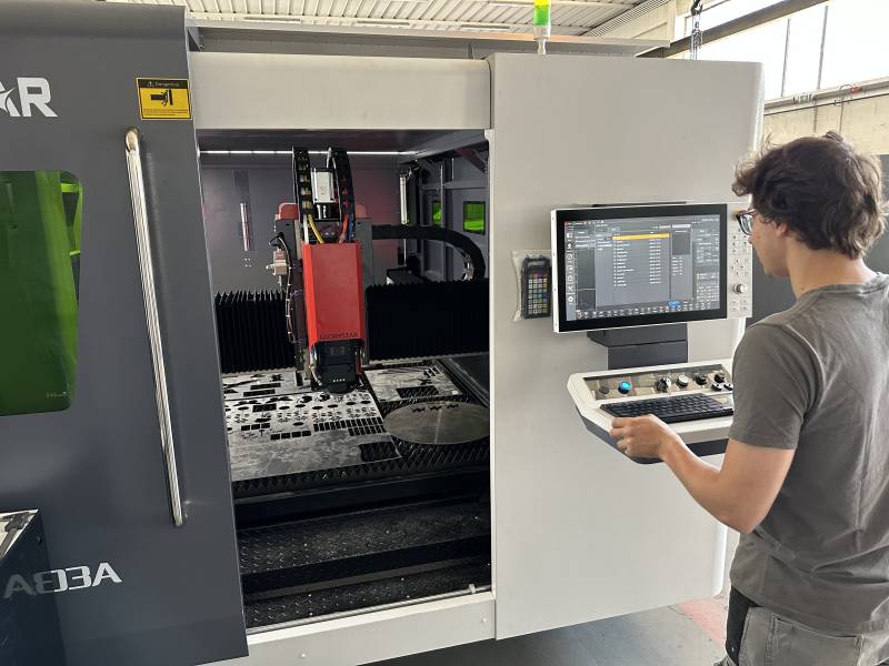 Machines de découpe laser pour l'aluminium à Nantes avec GloryStar